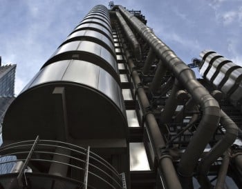 Worm´s-eye view of the Lloyd´s of London building